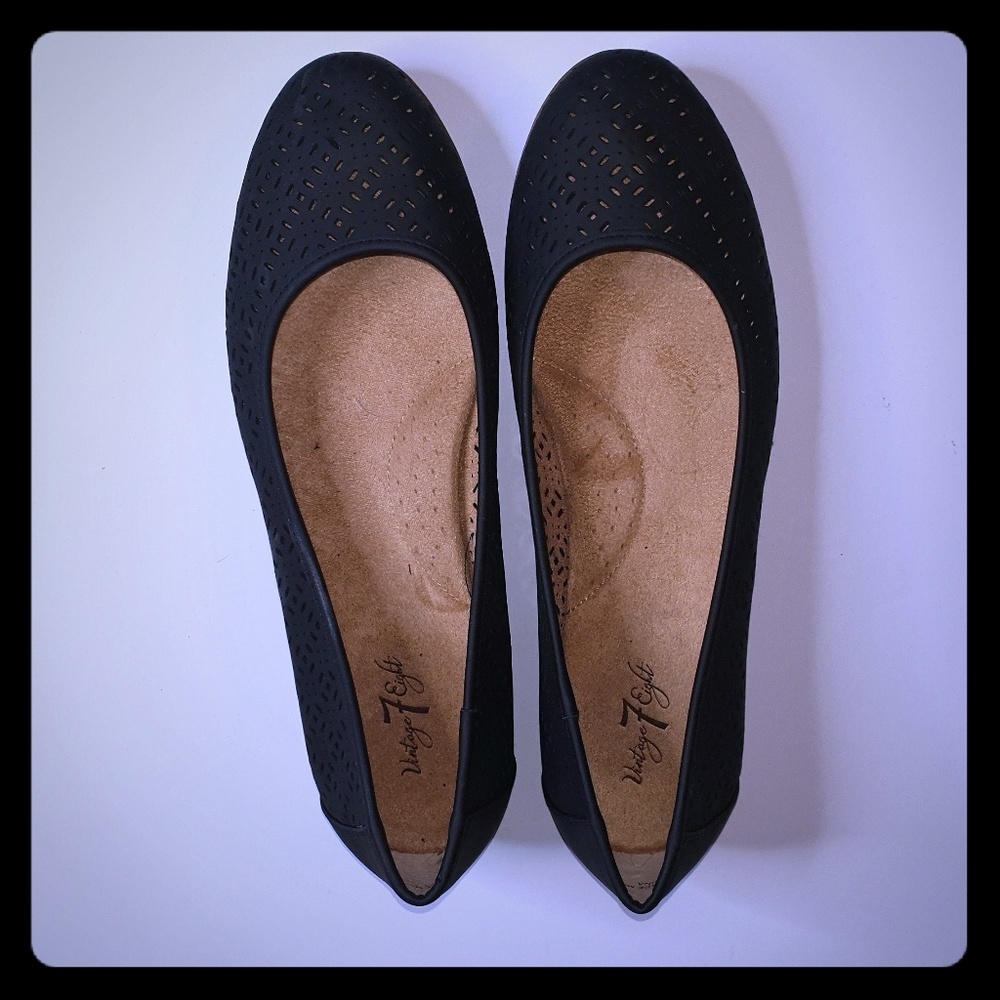 Vintage 7 Eight Black Flats size 11M  NWOT